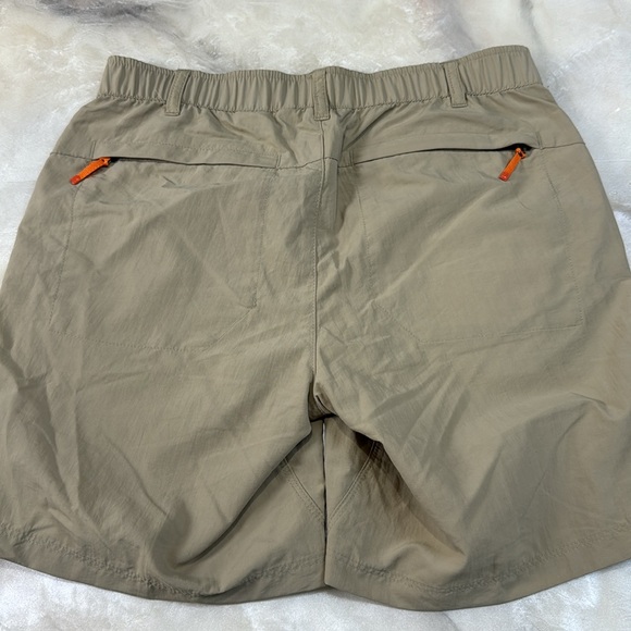 Orvis Womens Khaki UPF 50 Protection Outdoor Performance Shorts 6 NWT - Picture 4 of 6